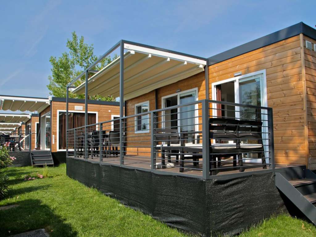 Mobilheim mit Terrasse am Gardasee  Lake Premium Plus