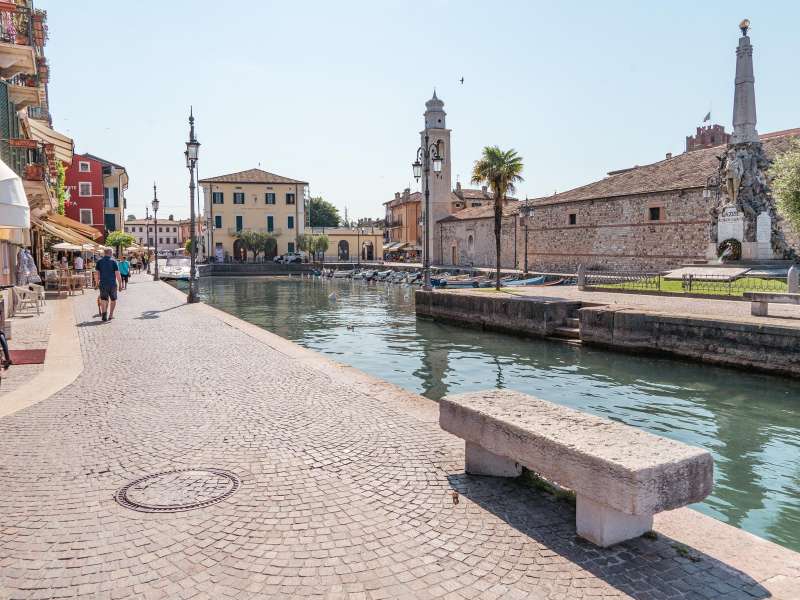 Hauptplatz von Lazise