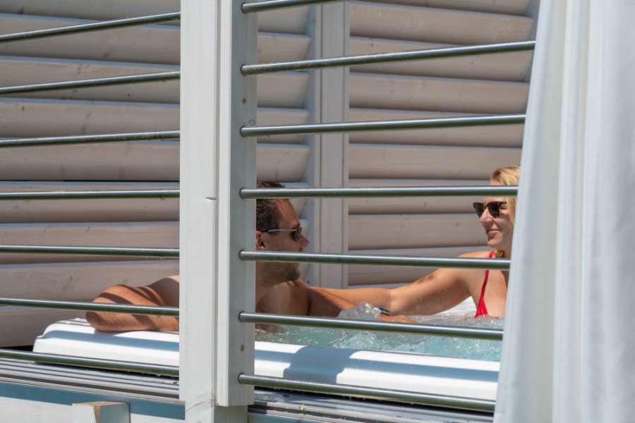 Camping Gardasee mit Mobilheim mit privatem Jacuzzi 1