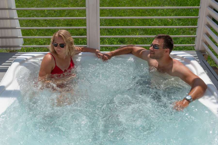 Camping Gardasee mit Mobilheim mit privatem Jacuzzi 15