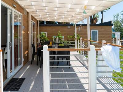 Camping Gardasee mit Mobilheim mit privatem Jacuzzi 3