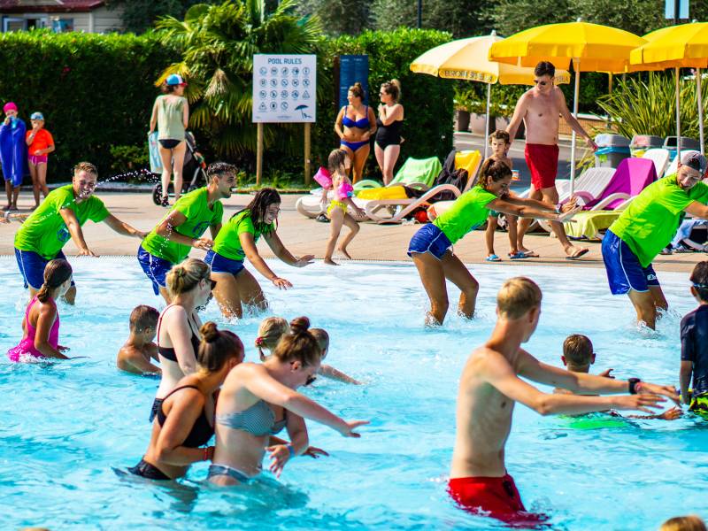Campingplatz mit Schwimmbad am Gardasee