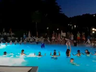 Camping Gardasee mit Animation baby dance mini disco shows abendshows 1